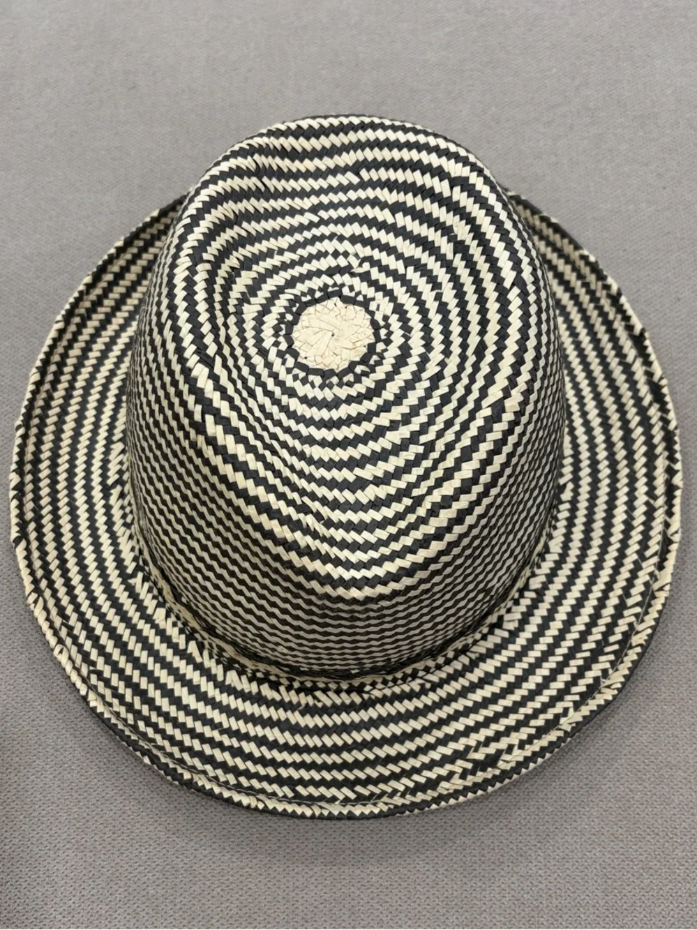 Club Monaco Black and Cream Straw Fedora Hat